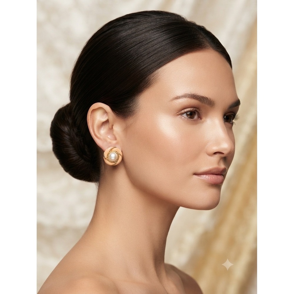 Vintage Faux Pearl‎ Gold Tone Rope Peach Enamel Button Stud Earrings Womens